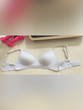 Soma White Wireless Contour T-Shirt Bra